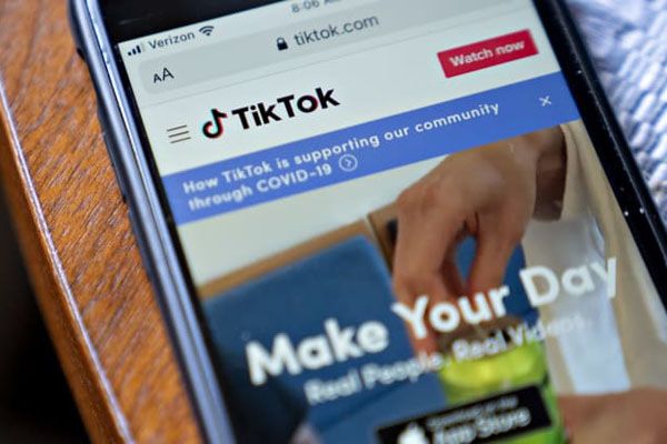 特朗普签署行政命令 保护TikTok免受美国禁令的影响 开辟了复杂的法律道路